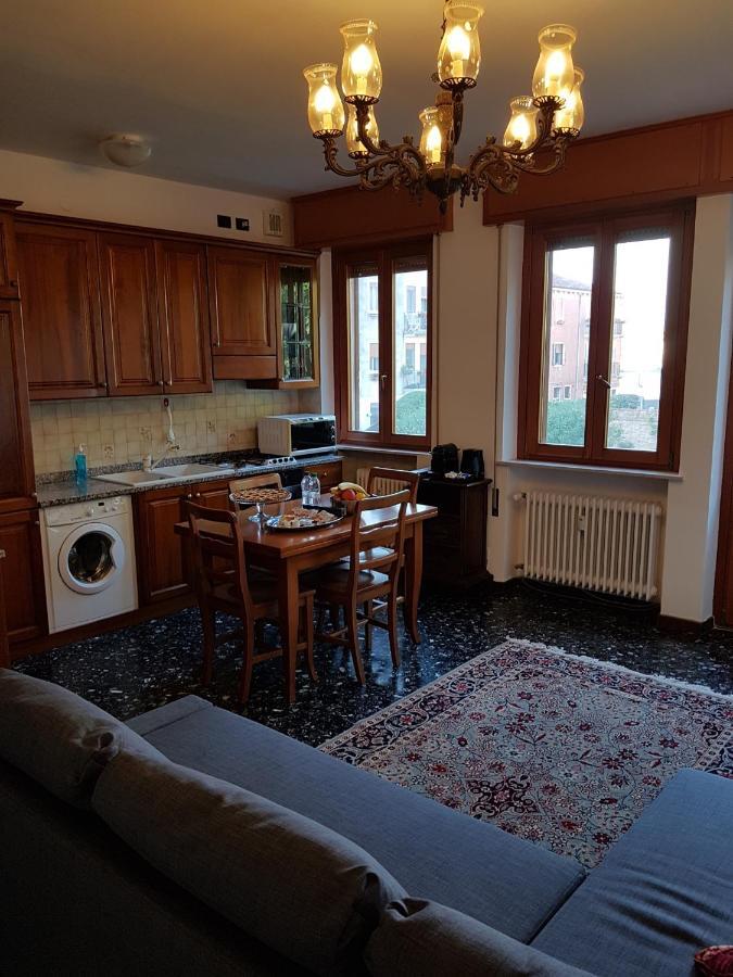 Apartment Angela Di House
